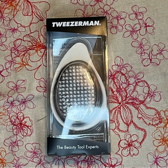 Tweezerman Bath & Body Nwt Tweezerman Nail Brush Callus Stone